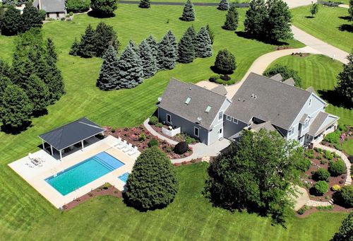 5021 Sherwood Ct, Burlington, WI, 53105-6919 | Card Image