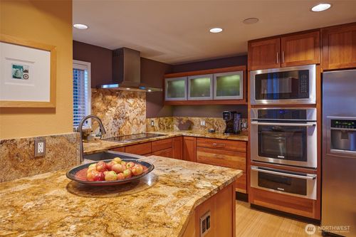 403-909 N 35th St, Seattle, WA, 98103-8863 | Card Image
