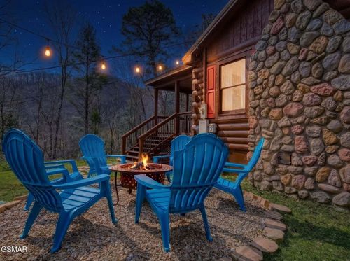 129 Perkins Rd, Gatlinburg, TN, 37738-6032 | Card Image