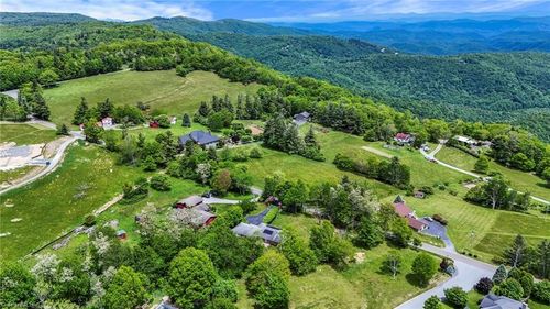 1925 Green Hill Rd, Blowing Rock, NC, 28605-9370 | Card Image