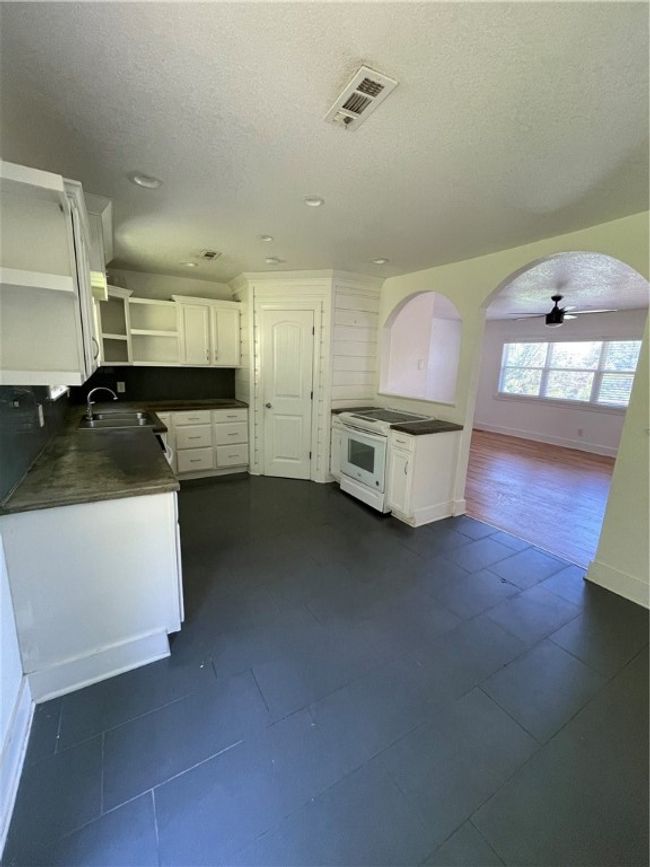 17438 Lake Sequoyah Rd, House other with 3 bedrooms, 1 bathrooms and null parking in Fayetteville AR | Image 6