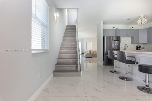 1968 Nw 25th Ave, Miami, FL, 33125-1219 | Card Image