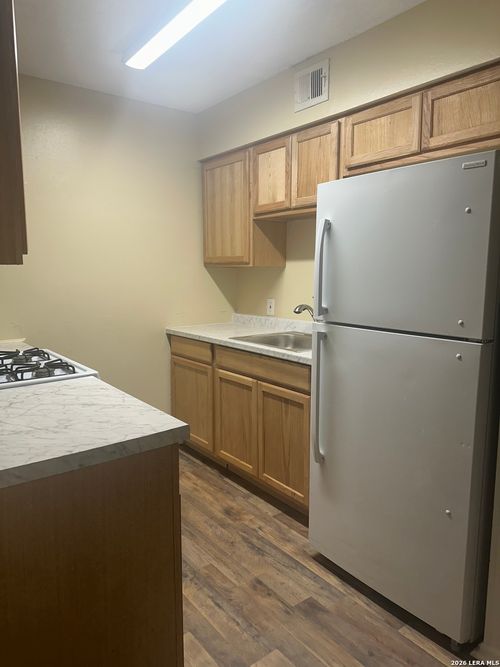 apt-2-2129 Pat Booker Rd, Universal City, TX, 78148-3215 | Card Image