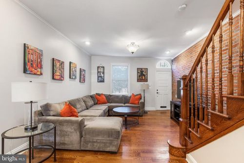 919 S 6th St, PHILADELPHIA, PA, 19147-4001 | Card Image