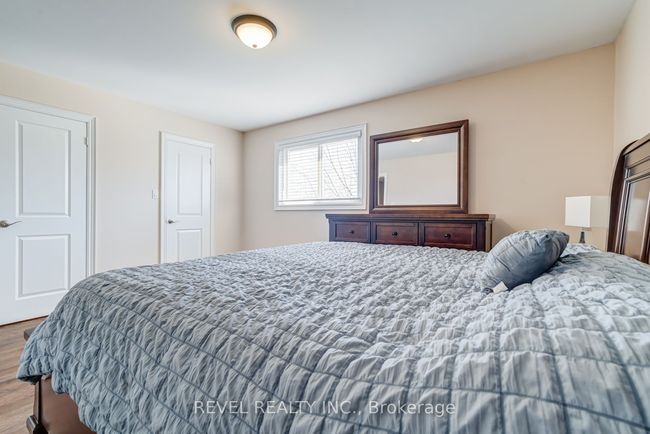 524 Fergo Ave, House attached with 4 bedrooms, 3 bathrooms and 2 parking in Mississauga ON | Image 19
