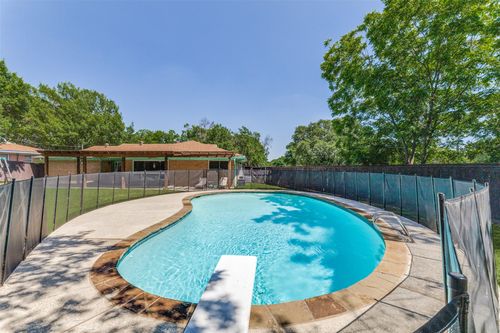 4708 Rockmoor Ln, Fort Worth, TX, 76116-8729 | Card Image