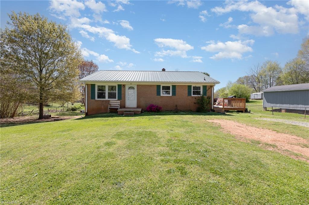 Vanmar Dr, Lexington, NC 27295