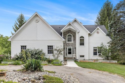 15195 Waterloo Munith Rd, Grass Lake, MI, 49240-9496 | Card Image