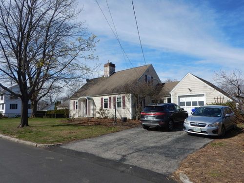 180 Birchwood Rd, Manchester, NH, 03104-3913 | Card Image