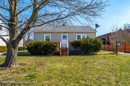 196 Harry Howard Ave, Hudson, NY, 12534-1612 | Card Image