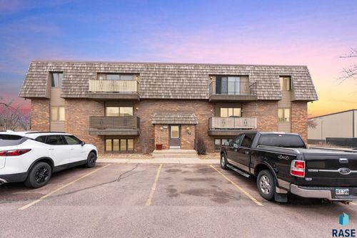 301-3544 S Gateway Blvd Boulevard, Sioux Falls, SD, 57106 | Card Image