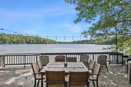 24 Jackson Rd, Mahopac, NY, 10541-3116 | Card Image