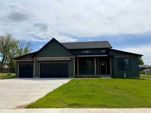 1819 Zara Trce, Clinton, IA, 52732-4950 | Card Image