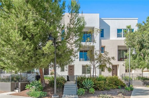 180 Harringay, Irvine, CA, 92618-0867 | Card Image