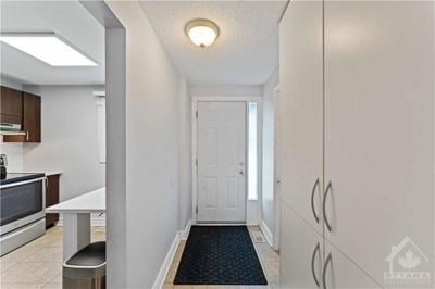 7E Vanessa Terr, Condo with 3 bedrooms, 2 bathrooms and 1 parking in Ottawa ON | Image 2