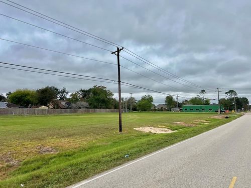0 N Valderas St, Angleton, TX, 77515 | Card Image