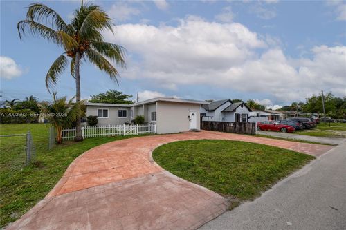2204 Mckinley St, Hollywood, FL, 33020-3088 | Card Image