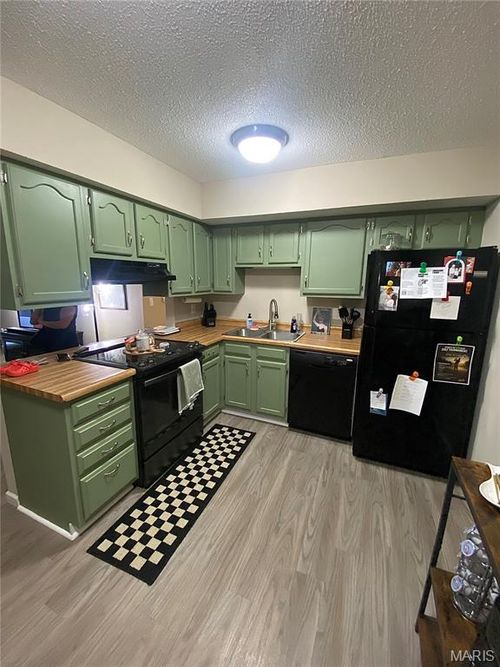 f-1457 Summergate Pkwy, Saint Peters, MO, 63303-6385 | Card Image