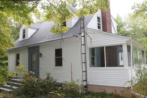 950 Benham St, Hamden, CT, 06514-1903 | Card Image