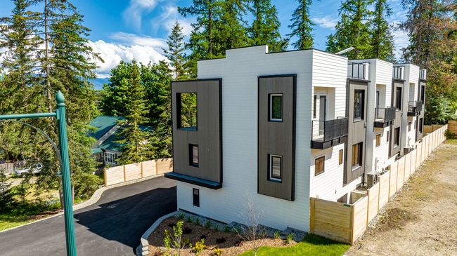 North and West side view of Townhouses | Image 19