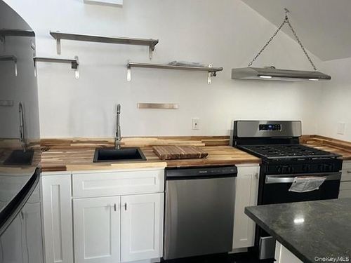 3-1418 Outlook Ave, Bronx, NY, 10465-1118 | Card Image