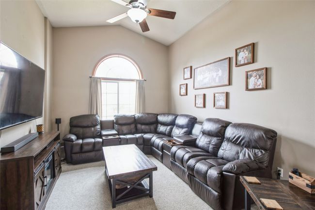 822 40 Th Ave, Home with 4 bedrooms, 4 bathrooms and null parking in Pleasantville IA | Image 12