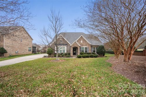 1002 Crismark Dr, Indian Trail, NC, 28079-5616 | Card Image