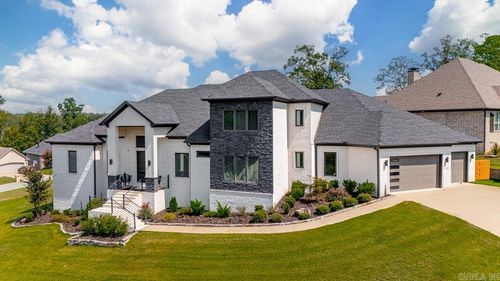 111 Eagle Ridge Dr, Maumelle, AR, 72113-7649 | Card Image