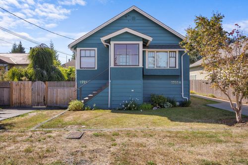 2725 Derwent Ave, Cumberland, BC, V0R1S0 | Card Image