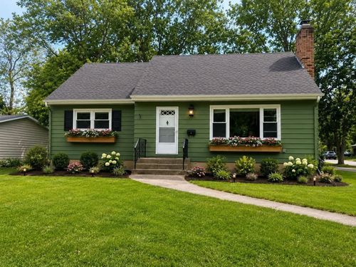 589 Krenz Ave, Cary, IL, 60013-2009 | Card Image