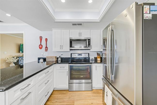 308 Matisse Cir E, House other with 3 bedrooms, 2 bathrooms and null parking in NOKOMIS FL | Image 12