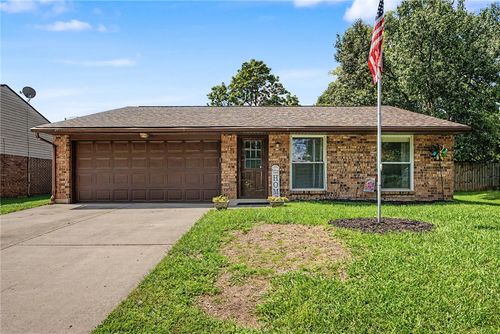 7773 Timber Hill Dr, Huber Heights, OH, 45424-1931 | Card Image