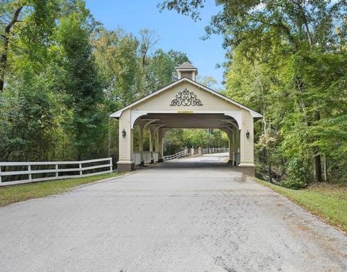 7389 Teaswood Dr, Conroe, TX, 77304-5401 | Card Image