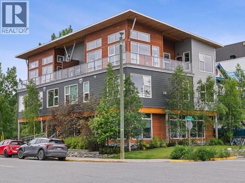 202-301 Hawkins St, Whitehorse, YT, Y1A1X5 | Card Image