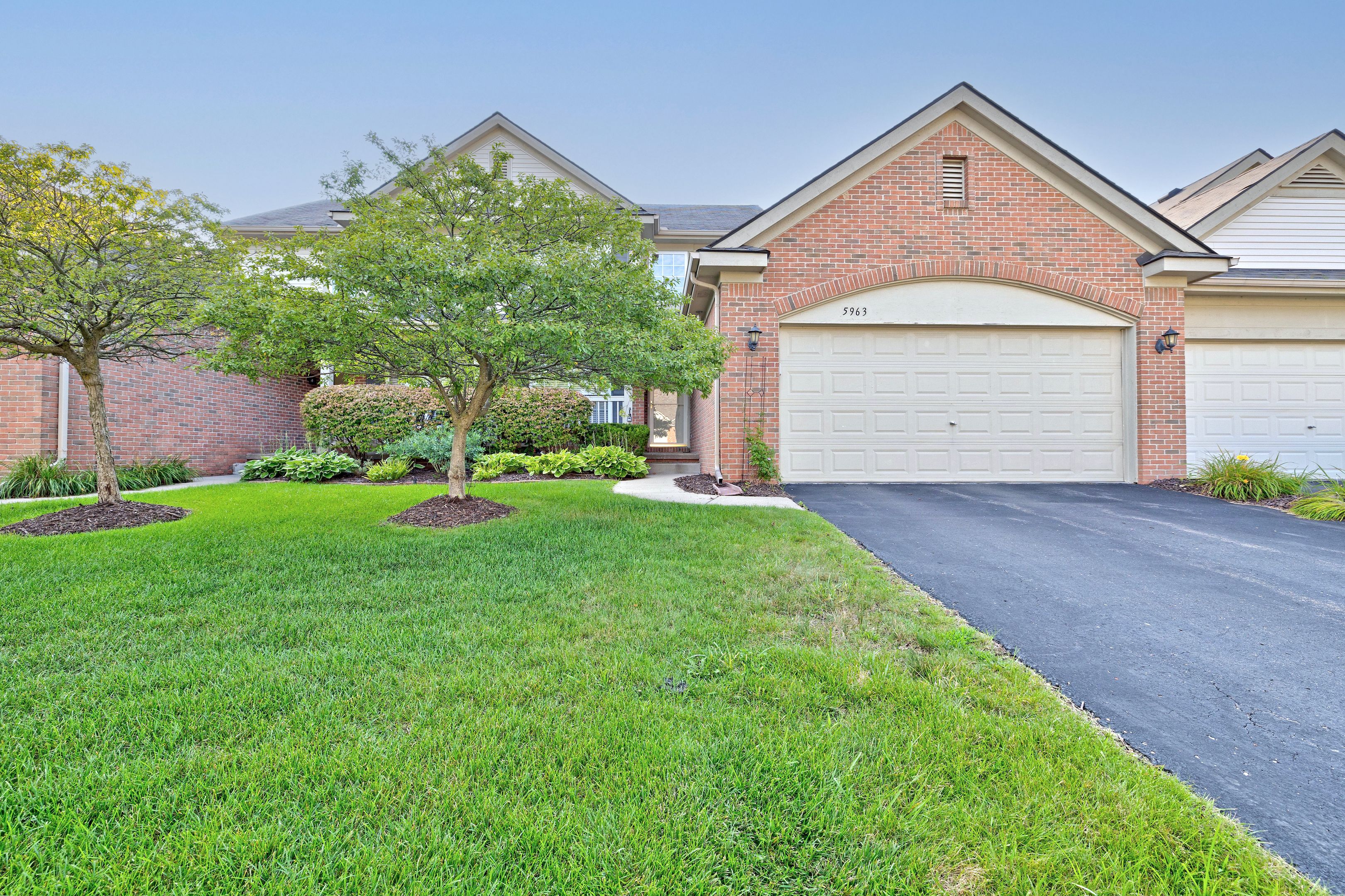 Augusta Ln, Grand Blanc, MI 48439