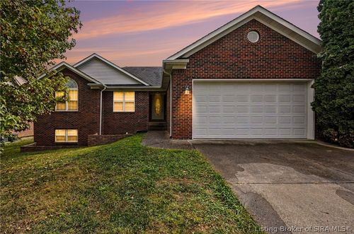 7031 Plum Creek Dr, Sellersburg, IN, 47172-8921 | Card Image