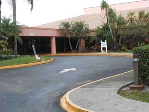 apt-108-2741 N Pine Island Rd, Sunrise, FL, 33322-2200 | Card Image