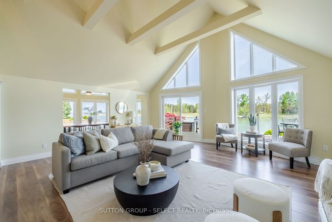 7474 Riverside Dr, House other with 3 bedrooms, 2 bathrooms and 6 parking in Port Franks ON | Image 15