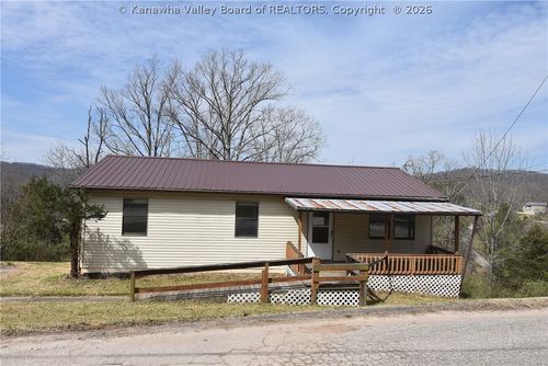 102 Ridge Rd, Wayne, WV, 25570-8600 | Card Image