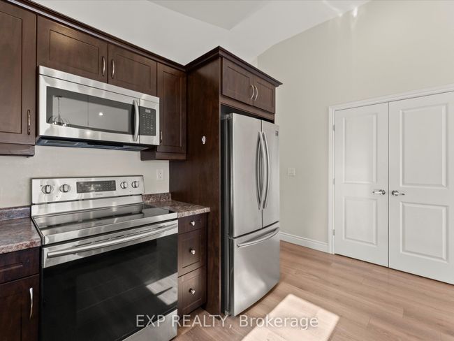 2540 Pillette Rd, House attached with 2 bedrooms, 2 bathrooms and 2 parking in Windsor ON | Image 9