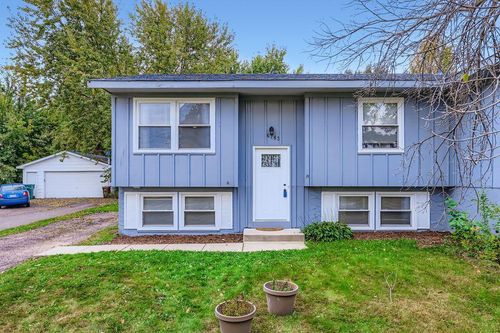 6783 8th St N, Oakdale, MN, 55128-6231 | Card Image