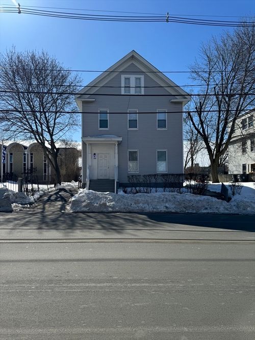 apt-3f-166 Winter St, Haverhill, MA, 01830-6490 | Card Image