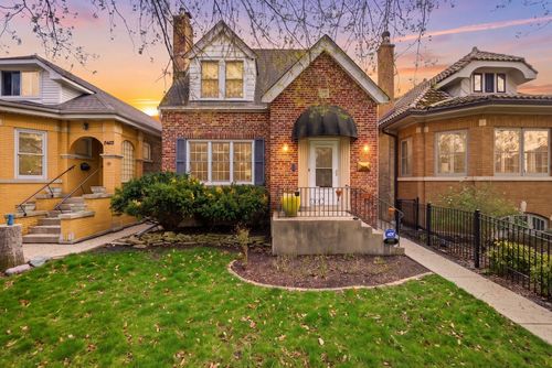 5455 W Cullom Ave, Chicago, IL, 60641-1313 | Card Image