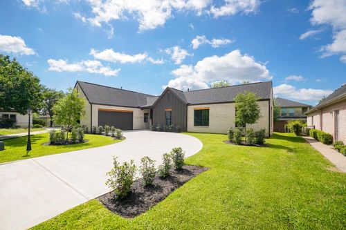 32 Englewood Ct, Montgomery, TX, 77356-8323 | Card Image