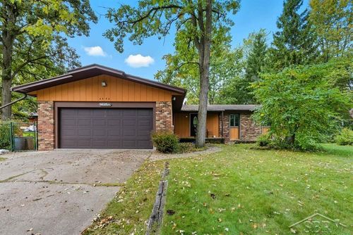 4956 W Bis Rd, Midland, MI, 48642-9258 | Card Image