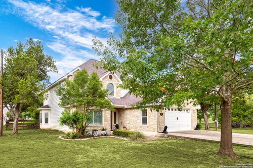 218 Deerwood Cir, Bandera, TX, 78003-4284 | Card Image