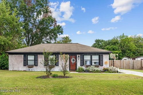 304 Cottonwood Ln, Castle Hayne, NC, 28429-5328 | Card Image