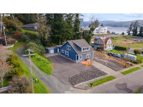 790 Oregon Ave, North Bend, OR, 97459-3240 | Card Image