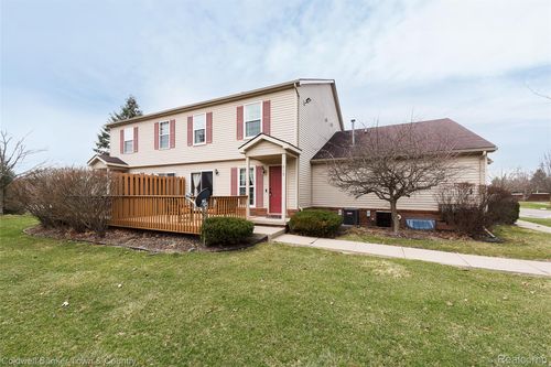 837 Oakwood Dr, Howell, MI, 48843-1058 | Card Image