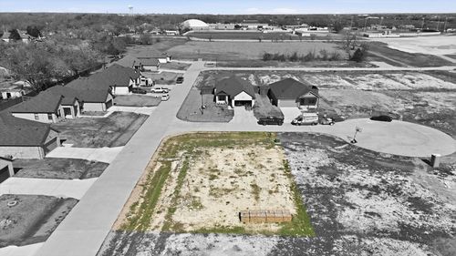 400 Lora Sue Ct, Italy, TX, 76651-4306 | Card Image